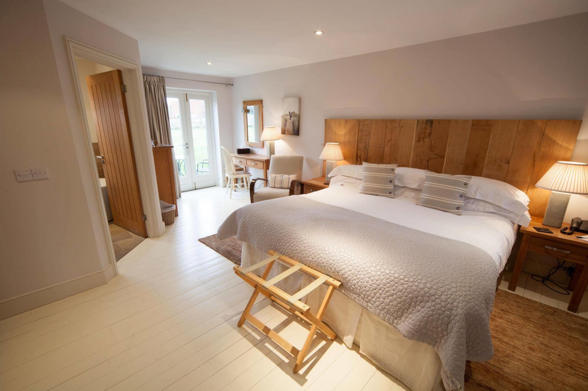 Titchwell Manor Hotel Экстерьер фото
