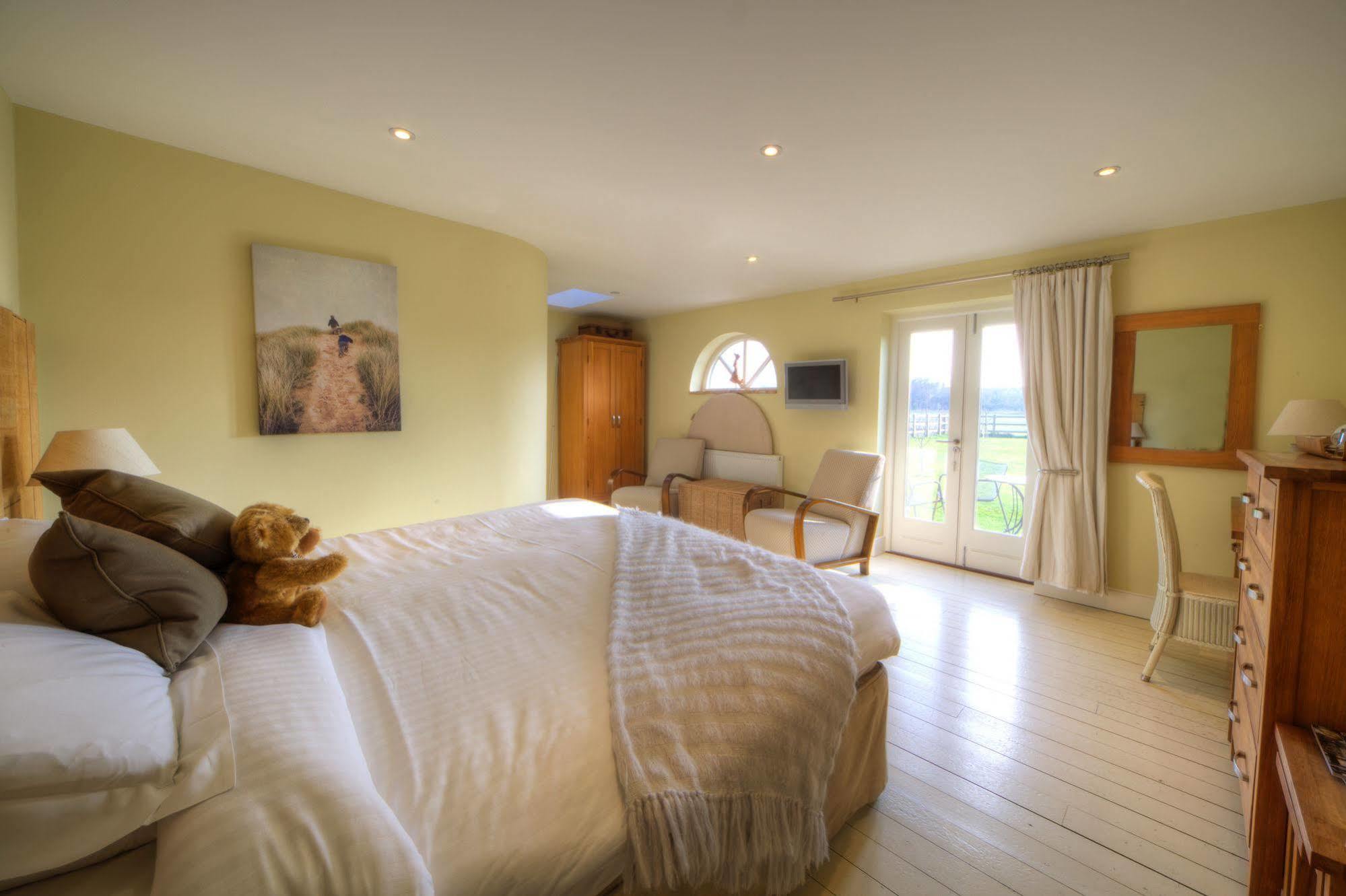 Titchwell Manor Hotel Экстерьер фото